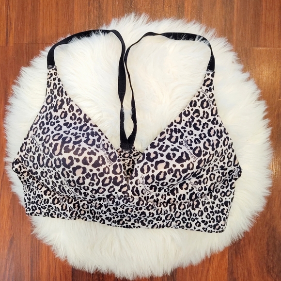 Victoria's Secret Other - Victoria's Secret Lightly Lined Plunge No Wire